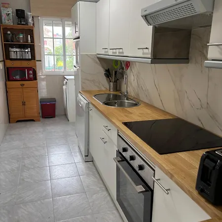 Enjoy Sanxenxo,200m Playa, Balcon Vistas Cies, Piscina & Terraza Azotea,2 Plazas Garaje, 2 Banos, Muy Luminoso, Muy Tranquilo,muy Equipado, Centrico *