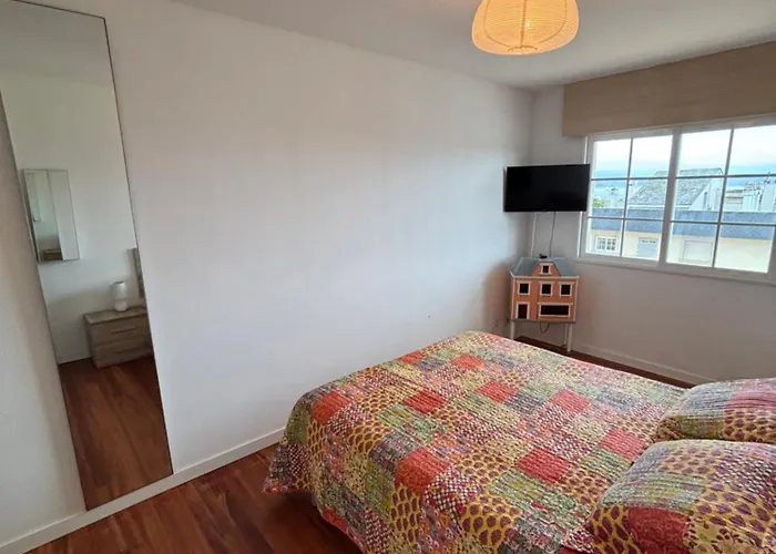 Enjoy Sanxenxo,200m Playa, Balcon Vistas Cies, Piscina & Terraza Azotea,2 Plazas Garaje, 2 Banos, Muy Luminoso, Muy Tranquilo,muy Equipado, Centrico